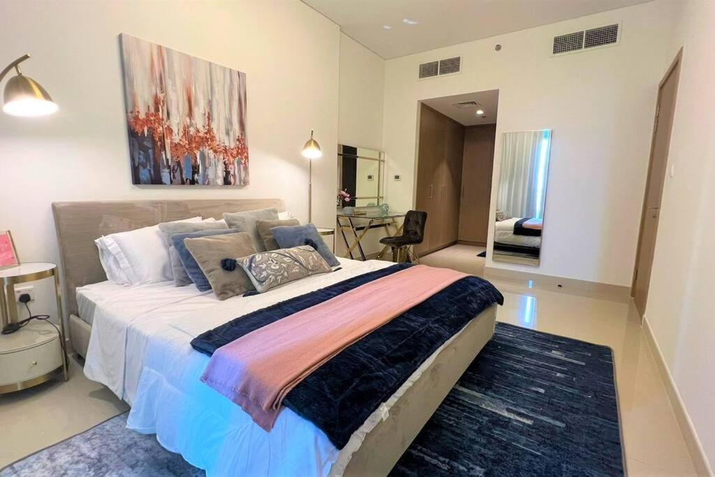 Apartment Modern & Chic Waterfront 2bed Balcony Creek *