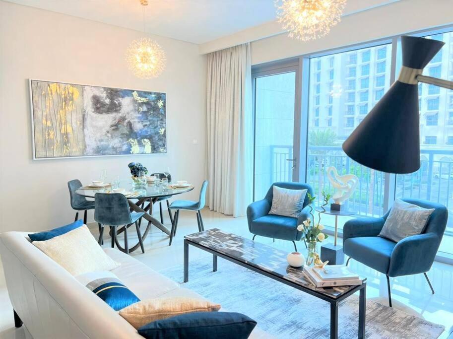 Modern & Chic Waterfront 2bed Balcony Creek
