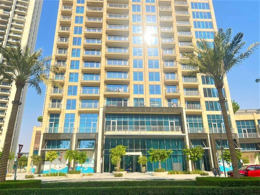 Modern & Chic Waterfront 2bed Balcony Creek Apartment