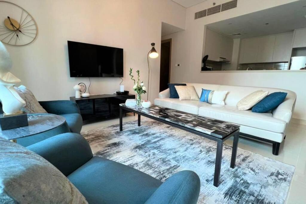 Apartment Modern & Chic Waterfront 2bed Balcony Creek *